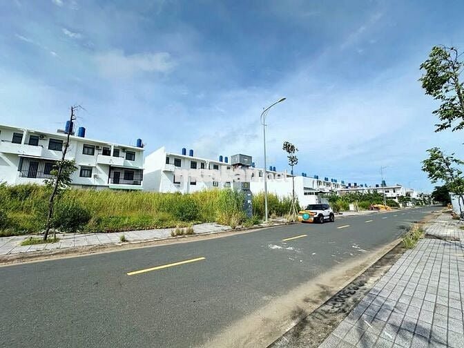 Bán đất Đ.Nguyễn Văn Huyên,Phú Mỹ, BR-VT gần KCN Mỹ Xuân2,120m2/1,25tỷ