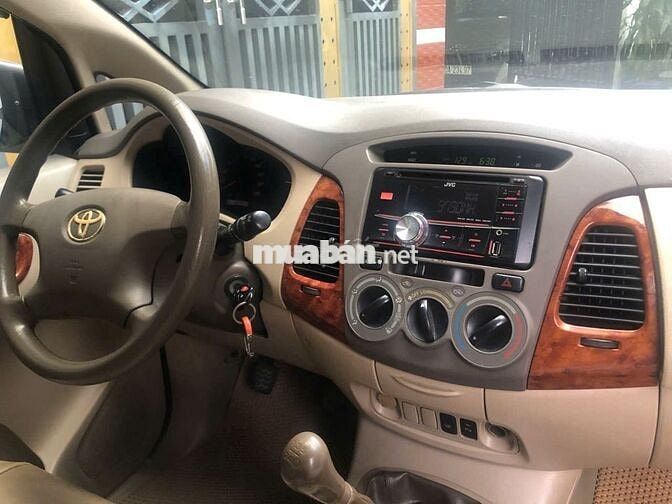 Toyota Innova 2007 G - 320000 km