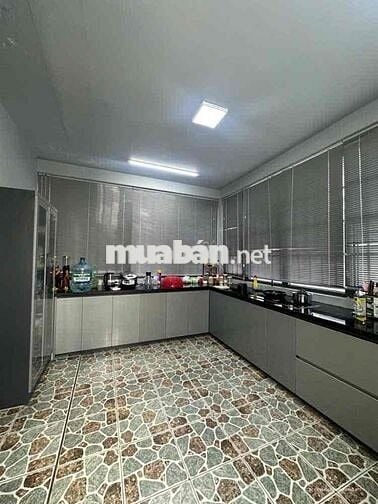 Bán nhà ngay Emart 6tầng ,dtsd 400m2 tiện làm công ty,spa.thẩm mỹ viện