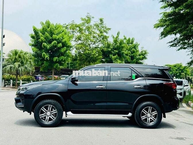Toyota fortuner 2.4L 4x2 máy dầu sx 2023