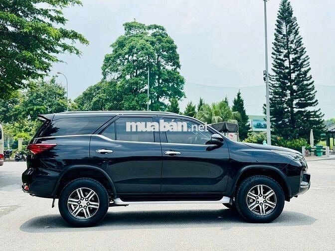 Toyota fortuner 2.4L 4x2 máy dầu sx 2023