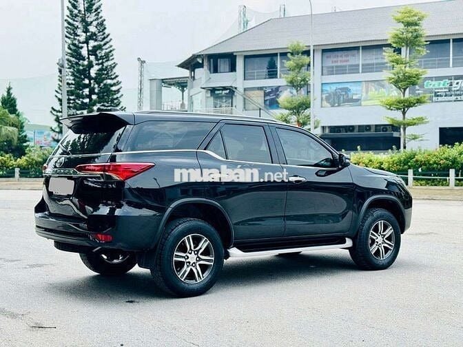 Toyota fortuner 2.4L 4x2 máy dầu sx 2023