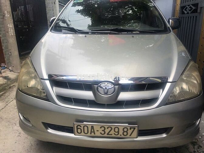 Toyota Innova 2007 G - 320000 km