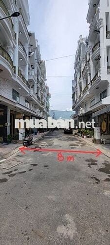 BÁN NHÀ PHỐ 3,5 TẤM (4PN, 5WC , 1 GARAGE Ô TÔ, ĐƯỜNG RỘNG 11M)