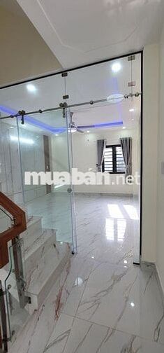 BÁN NHÀ PHỐ 3,5 TẤM (4PN, 5WC , 1 GARAGE Ô TÔ, ĐƯỜNG RỘNG 11M)