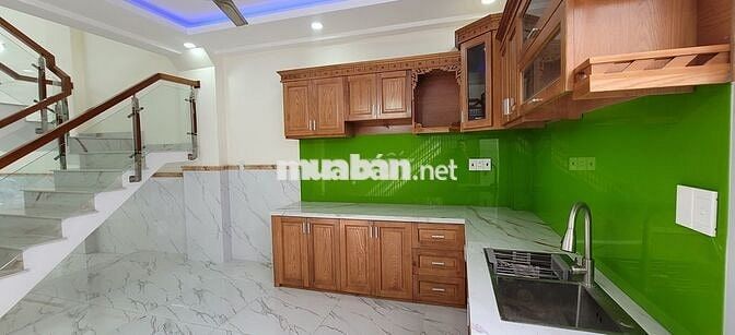 BÁN NHÀ PHỐ 3,5 TẤM (4PN, 5WC , 1 GARAGE Ô TÔ, ĐƯỜNG RỘNG 11M)
