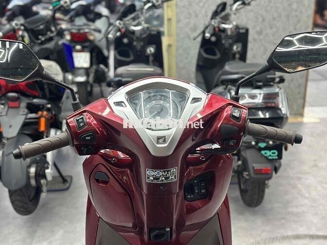 Lead 4val 2022 xe đẹp bao rút (gop 0 giam cavet)