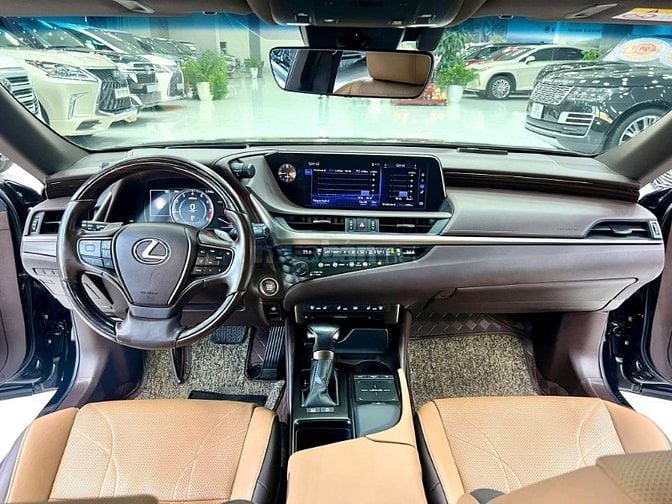 Bán Lexus ES250 sản xuất 2020, xe cực đẹp , giá tốt.