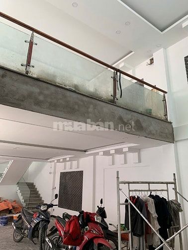 BÁN HOẶC CHO THUÊ TÒA NHÀ 5 LẦU  MẶT TIỀN CÓ THANG MÁY (7X17M)