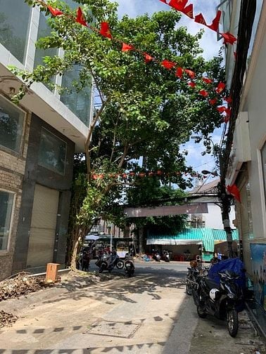 BÁN HOẶC CHO THUÊ TÒA NHÀ 5 LẦU  MẶT TIỀN CÓ THANG MÁY (7X17M)