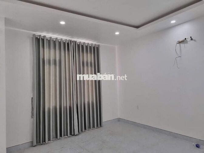 Phòng khép kín gần ĐH Ngân Hàng, SPKT mới sạch đẹp