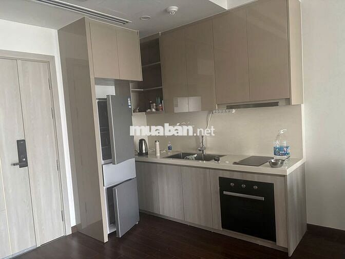 1N Masteri tòa C view nội khu bể bơi vô cực Vinhomes smart city.