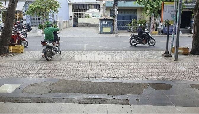 MT Đường Tỉnh lộ 10 
- DT : 5,6m X 20m 
Giá 18Triệu