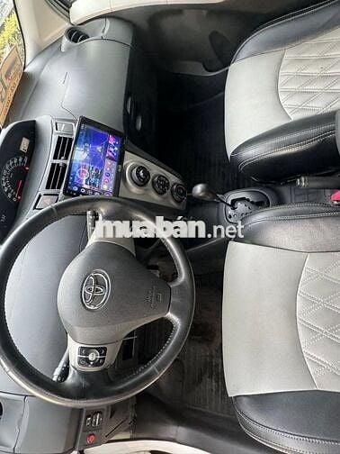 Toyota Yaris 2009