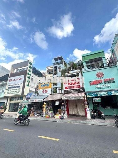 Cho thuê Nhà Mặt tiền gần chợ , gần siêu, thị tại Quận 10
