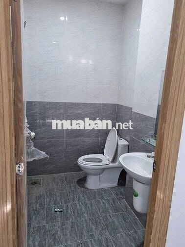 Phòng khép kín gần ĐH Ngân Hàng, SPKT mới sạch đẹp