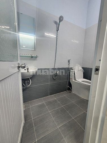 Nhà đẹp giá rẻ trệt lầu hẻm xe hơi ỏe Nhơn Đức Nhà Bè