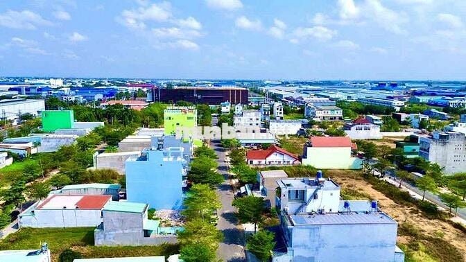 CHÍNH CHỦ BÁN MẶT TIỀN 105m2 ĐƯỜNG NHỰA KDC TÂN ĐÔ, SỔ HỒNG RIÊNG