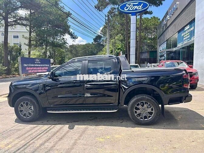 Cần bán Ford Wildtrak 2.0 4X4 AT - 24000 km