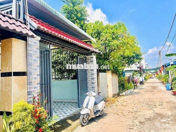 Bán căn nhà cấp 4 ở sau BV đa khoa Xuyên Á , Củ Chi 73m3 SHR giá 679tr
