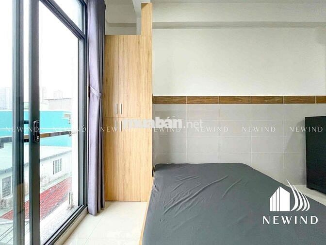 Cho thuê phòng ban công ngay khu HimLam ngay chân Cầu Kênh Tẻ Sát Q4,1