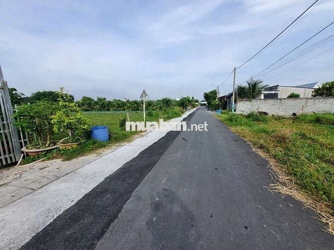 Chẵn 700Tr sở hữu ngay 175m2 MT Nguyễn Thị Ni FULL thổ cư sát QL22