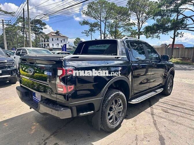 Cần bán Ford Wildtrak 2.0 4X4 AT - 24000 km