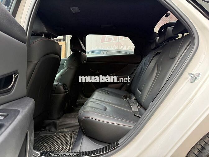 Hyundai Elantra 2023 N-Line 1.6T - 16000 km