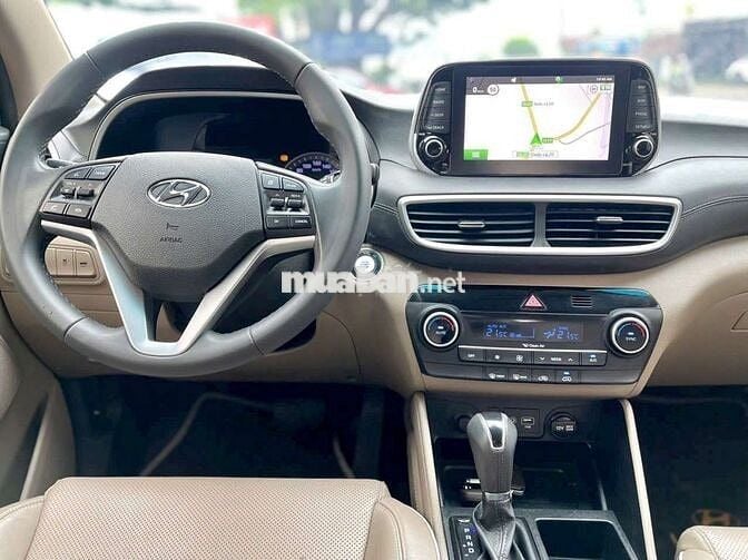 Bán Tucson 2.0L Dầu 2019 - 84000 km