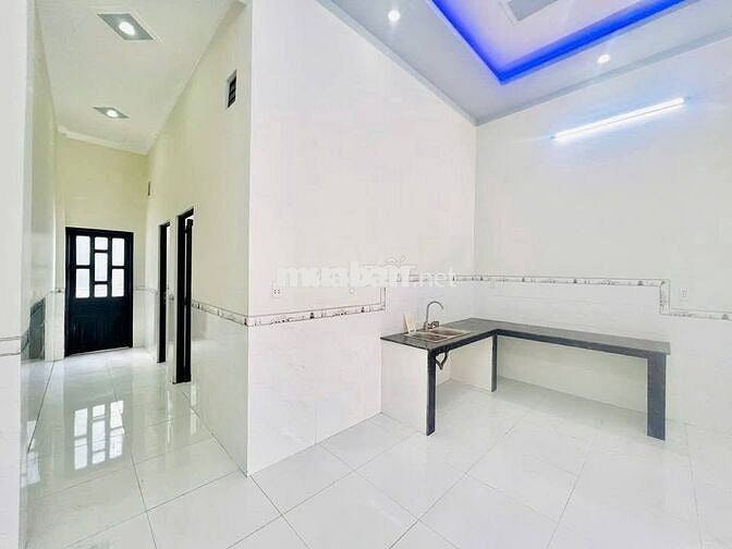 Bán căn nhà cấp 4 ở sau BV đa khoa Xuyên Á , Củ Chi 73m3 SHR giá 679tr