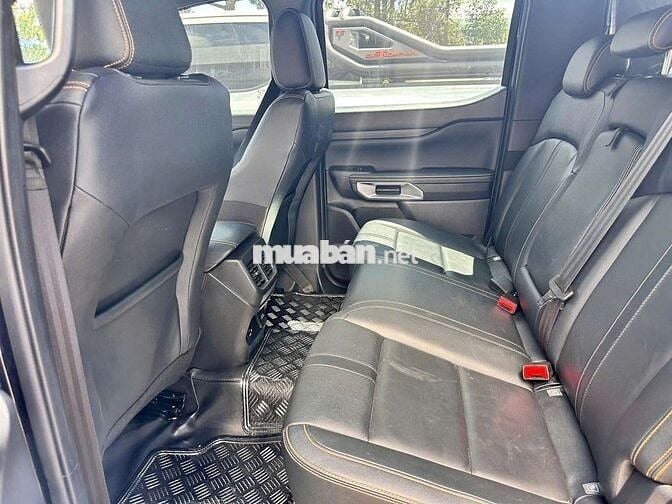 Cần bán Ford Wildtrak 2.0 4X4 AT - 24000 km