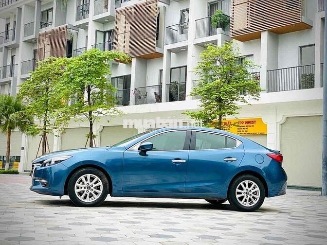 Mazda 3 2017 1.5 AT Sedan - 80000 km