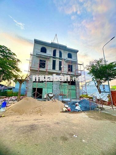 CHÍNH CHỦ BÁN MẶT TIỀN 105m2 ĐƯỜNG NHỰA KDC TÂN ĐÔ, SỔ HỒNG RIÊNG