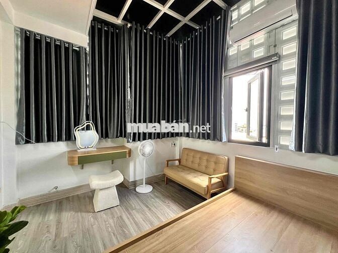 Căn Hộ Penhuose Tách Bếp Thang Máy Full NT Ngay Sân Vận Động Phú Thọ