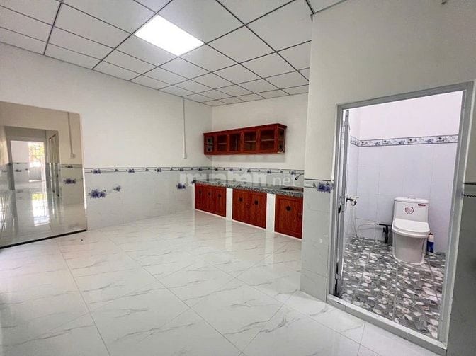 nhà và đất 151m2. 1 p khách 3 p ngủ. 1,03 tỷ 