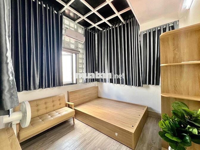 Căn Hộ Penhuose Tách Bếp Thang Máy Full NT Ngay Sân Vận Động Phú Thọ
