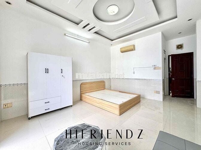 STUDIO BAN CÔNG NỘI THẤT ĐẦY ĐỦ GẦN VHU, ĐẦM SEN