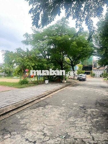 BÁN LÔ ĐẤT ĐẸP VIEW TRỰC DIỆN CÔNG VIÊN