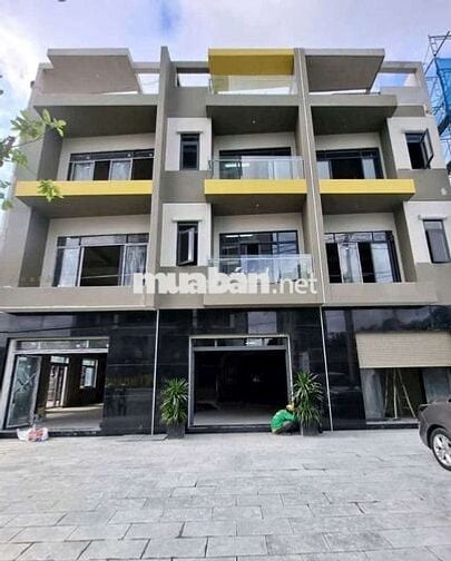 Bán Nhà 1 Trệt 2 Lầu Sân Thượng, 75m2 giá 5 tỷ, Nhà Mới 100%
