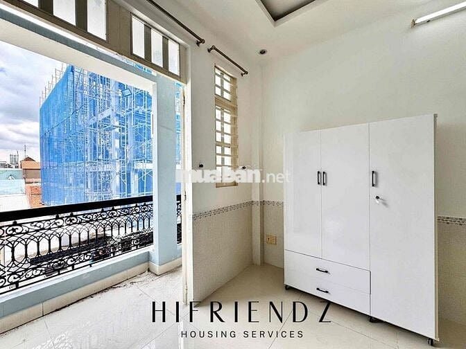 STUDIO BAN CÔNG NỘI THẤT ĐẦY ĐỦ GẦN VHU, ĐẦM SEN
