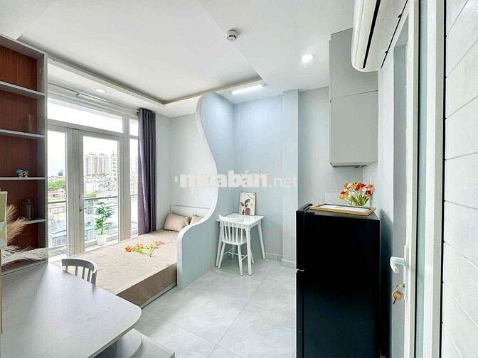 CĂN HỘ Q1_THANG MÁY_HẺM Ô TÔ_SẠCH SẼ_BAN CÔNG_FULL NTHAT_ÁNH SÁNG TỐT