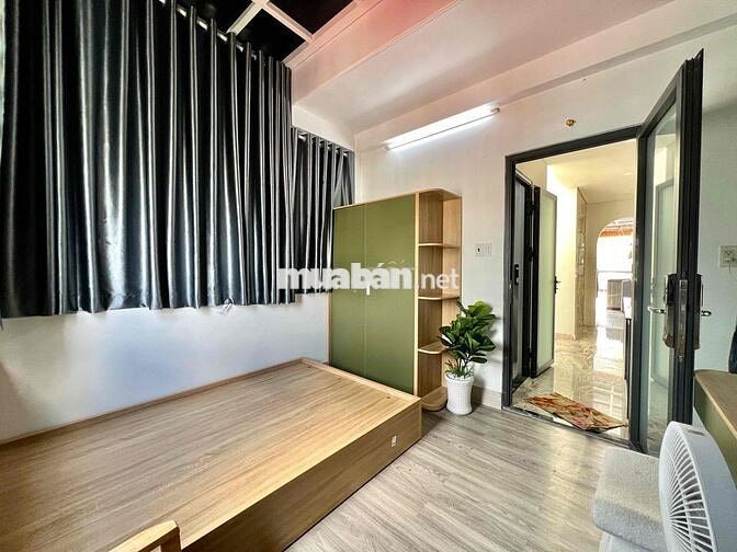 Căn Hộ Penhuose Tách Bếp Thang Máy Full NT Ngay Sân Vận Động Phú Thọ