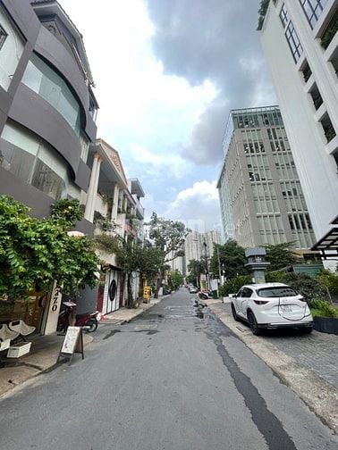 Bán nhà 18 tỷ MT Nguyễn Đang Giai - và 23 tỷ Nguyễn Duy Hiệu