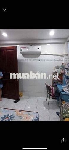 nhà đẹp đ 40/1 lầu 3pn 2wc ST có ban công xe hơi tói nhà