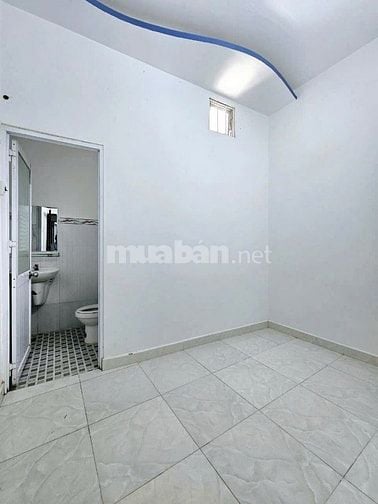 🔥🔥🔥Nhà bán sổ hồng 2 lầu hẻm xe hơi. Gần Phú Mỹ Hưng quận 7🔥🔥🔥