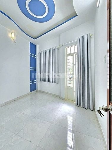 🔥🔥🔥Nhà bán sổ hồng 2 lầu hẻm xe hơi. Gần Phú Mỹ Hưng quận 7🔥🔥🔥