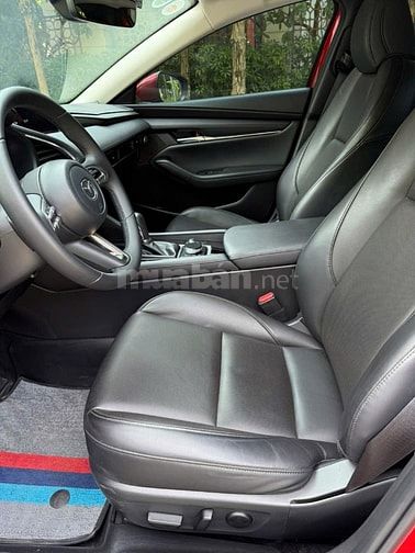 Cần bán Mazda3 1.5Luxury 2024 mói chạy 8000km mới keng