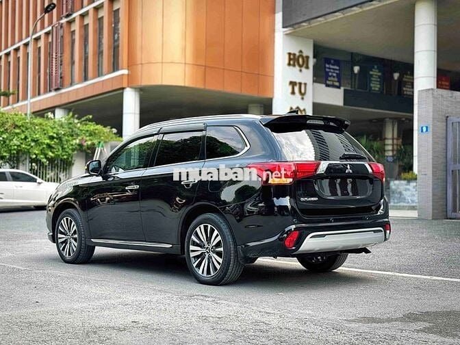 Mitsubishi Outlander 2.0 CVT 2022 Đen