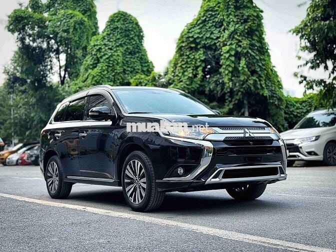 Mitsubishi Outlander 2.0 CVT 2022 Đen