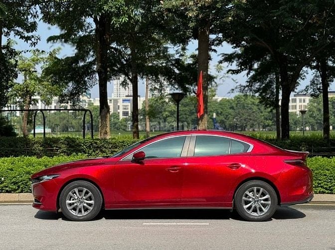 Cần bán Mazda3 1.5Luxury 2024 mói chạy 8000km mới keng